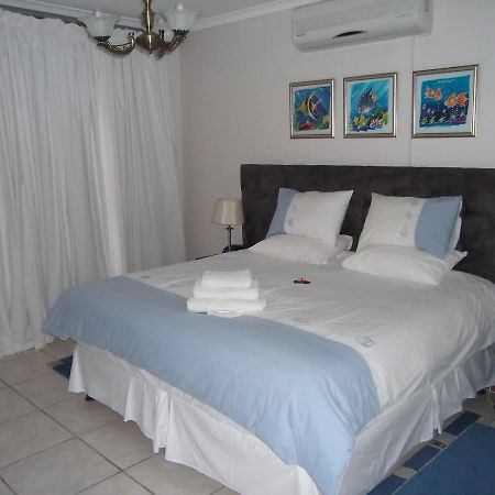 Scorpio Guest House Vredenburg Extérieur photo